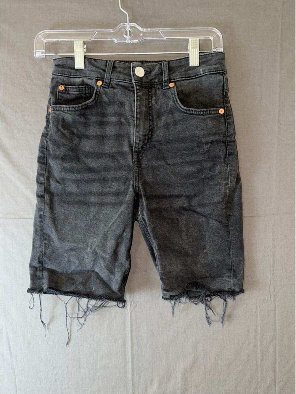 HM Divided High Waisted Black Denim Shorts Cut Off Frayed Hem Womens Size 4